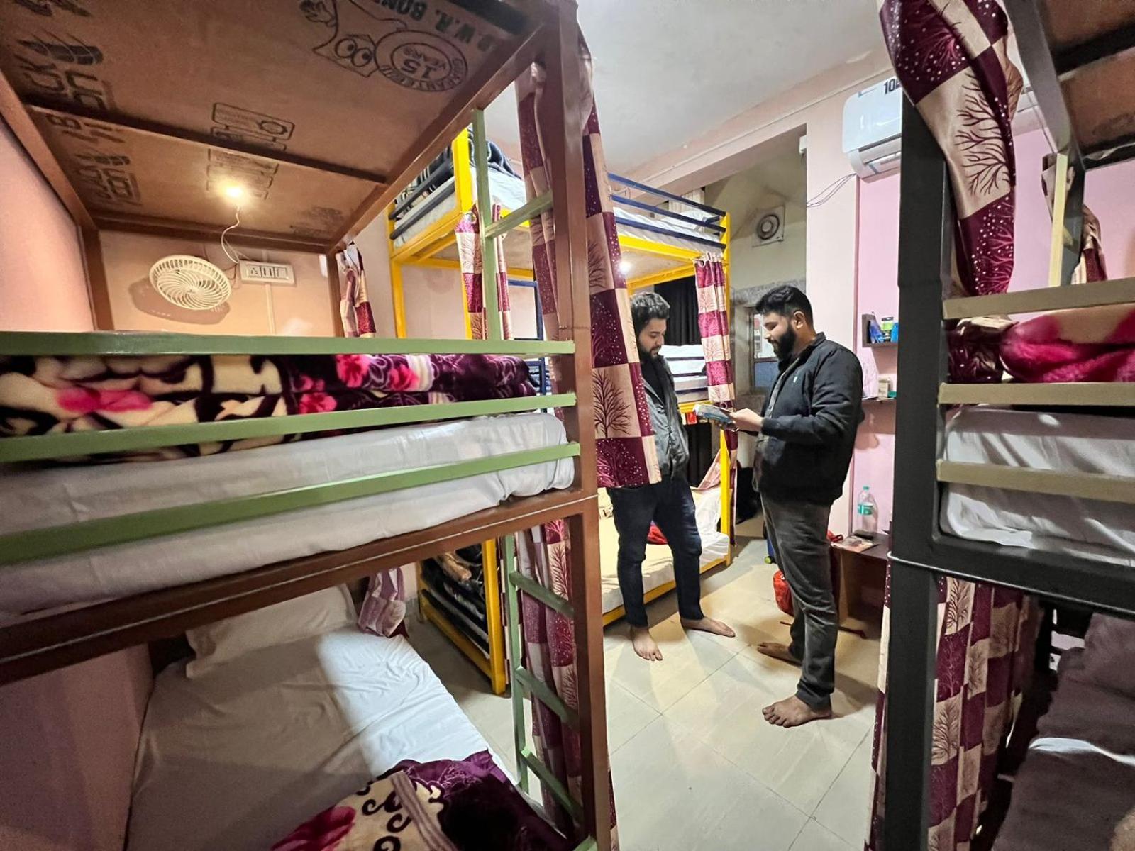 Baba'S Rishikesh Hostel Екстериор снимка